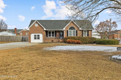 105 Deblyn Ct, Pine Level, NC, 27568-9003 | Card Image