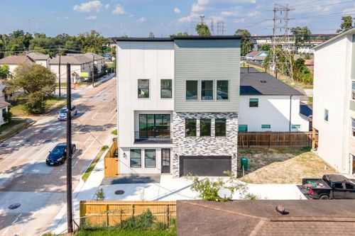 5512 Hardy St, Houston, TX, 77009-1637 | Card Image