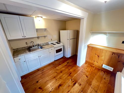 151 Lantern Ln, White River Junction, VT, 05001-7183 | Card Image
