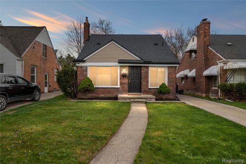 16829 Stricker Ave, Eastpointe, MI, 48021-4506 | Card Image