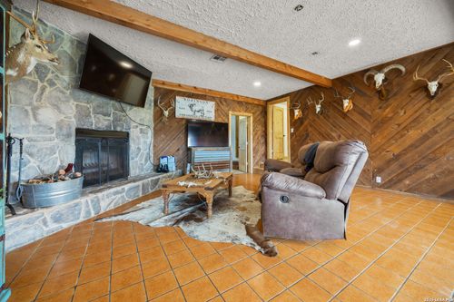 9389 N Hwy, Leesville, TX, 78122 | Card Image