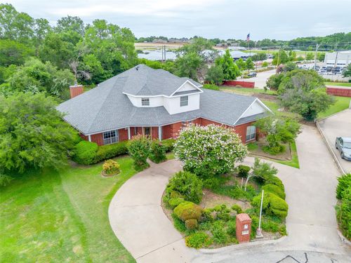 1721 Roberts Bnd, Weatherford, TX, 76086-6339 | Card Image