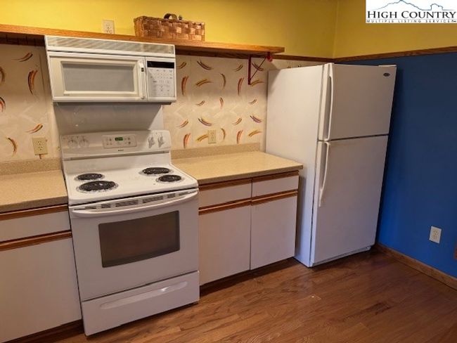 115 Edgewood Path, House other with 3 bedrooms, 3 bathrooms and null parking in Blowing Rock NC | Image 9