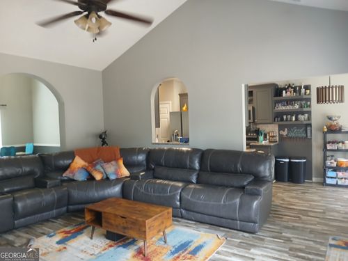 15 Jackson Hill Rd, Hazlehurst, GA, 31539-8190 | Card Image