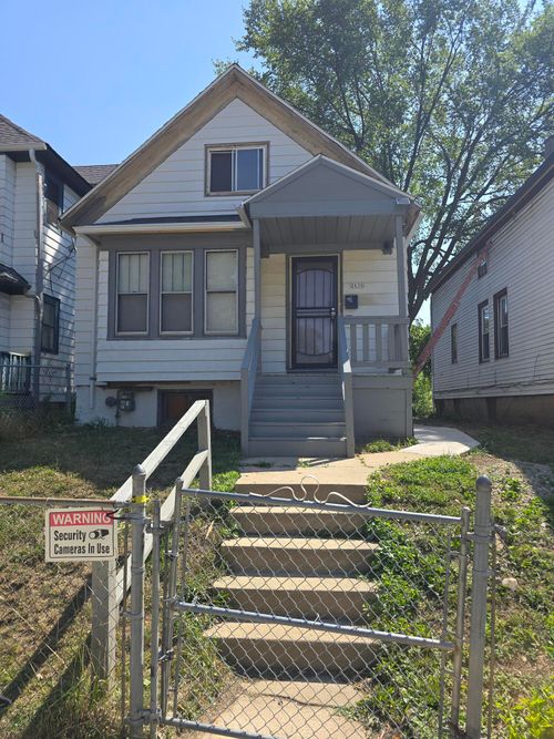 2630 N 24th St, Milwaukee, WI, 53206-1051 | Card Image
