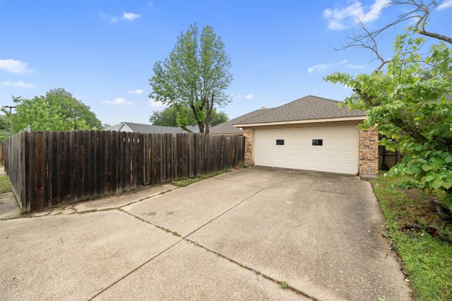 Alley access garage | Image 24
