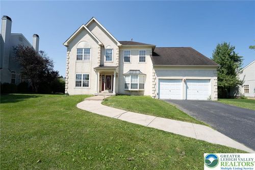 1732 Washington Valley Dr, Stewartsville, NJ, 08886-2616 | Card Image