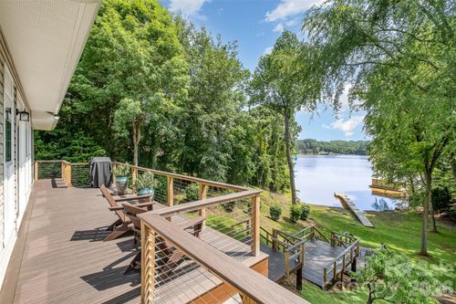 2845 Lakefront Dr, Belmont, NC, 28012-8834 | Card Image