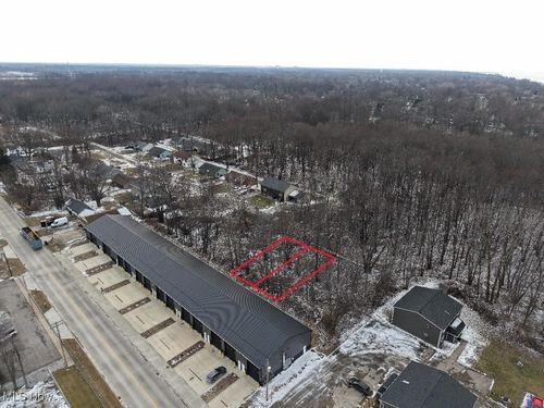 52 Lakeview Ave, Sheffield Lake, OH, 44054-1721 | Card Image