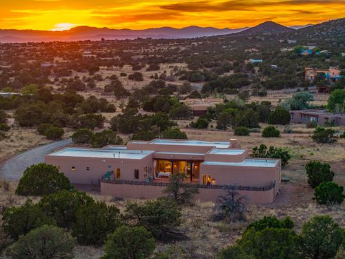 176 Principe De Paz, Santa Fe, NM, 87508-9211 | Card Image