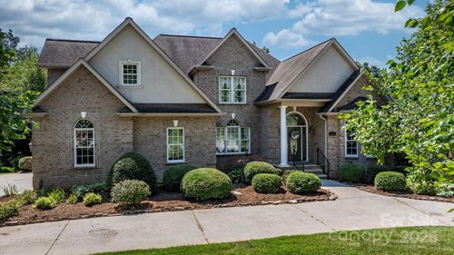 2301 Willow Creek Dr, Newton, NC, 28658-4223 | Card Image