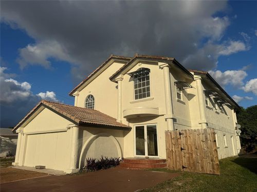 b-472 Nw 2nd Ter, Deerfield Beach, FL, 33441-1936 | Card Image