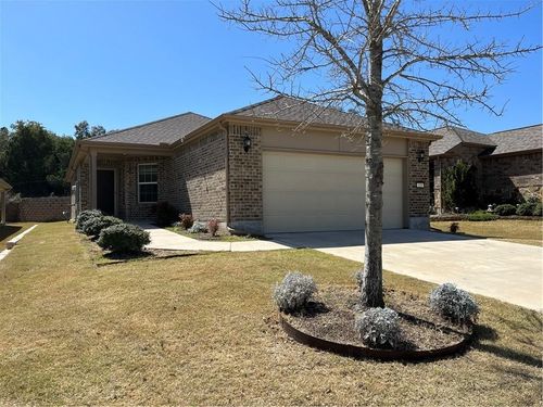 211 Hobby St, Georgetown, TX, 78633-2302 | Card Image