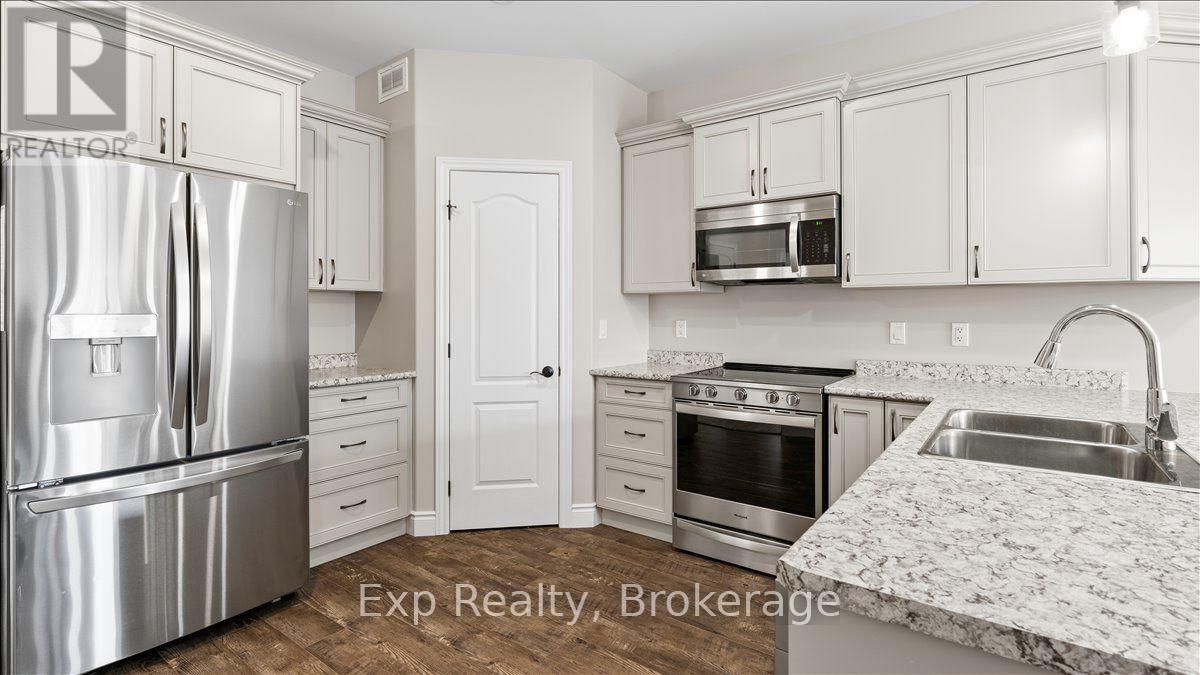 Residential Lease in Belleville (Thurlow Ward) 4
