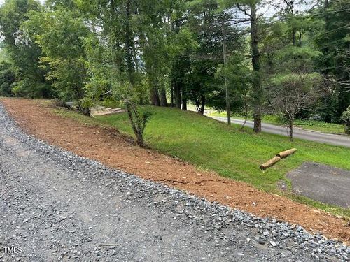 140 Morningside Cir, West Jefferson, NC, 28694-7252 | Card Image