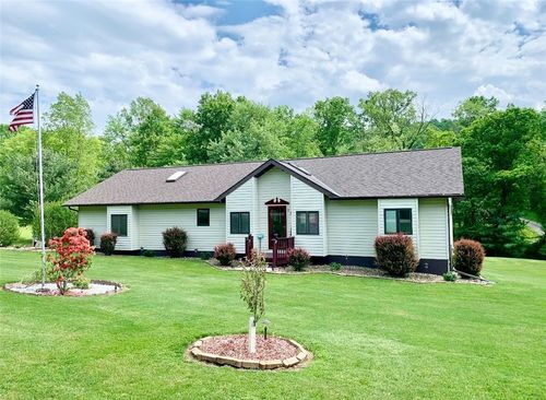 198 Leslie Rd, Valencia, PA, 16059-1128 | Card Image