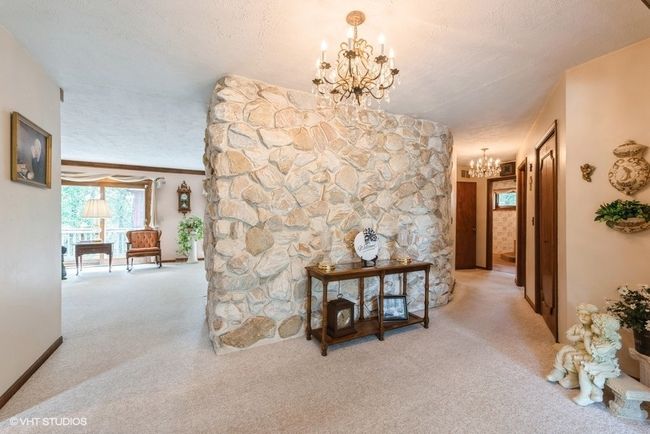 77 N 325 W, House other with 2 bedrooms, 3 bathrooms and 2 parking in Valparaiso IN | Image 6