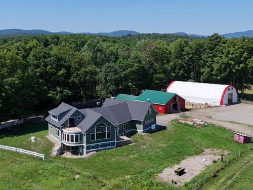 627 Old Coach Rd, Lyndonville, VT, 05851-8987 | Card Image