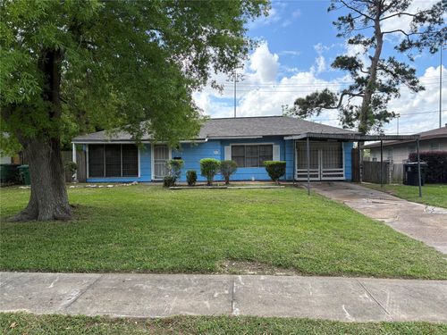 5914 Ridgeway Dr, Houston, TX, 77033-2136 | Card Image