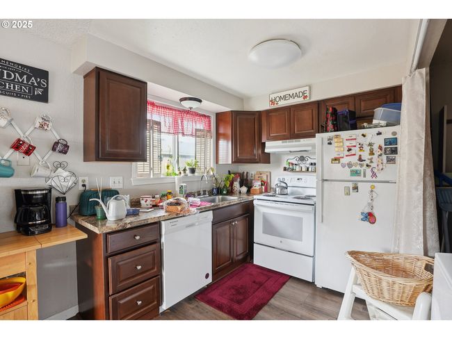 Kitchen | Image 35