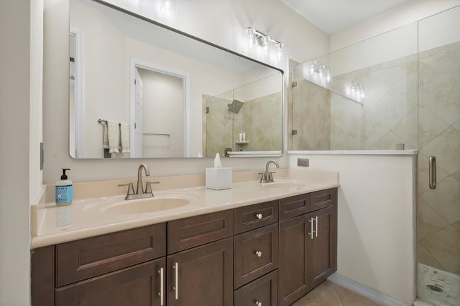 524 Sw Glen Crest Way, Condo with 3 bedrooms, 3 bathrooms and null parking in Stuart FL | Image 25