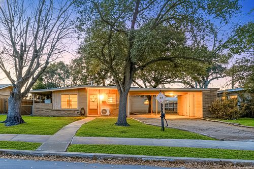 4618 Lakewood Dr, San Antonio, TX, 78220-4716 | Card Image