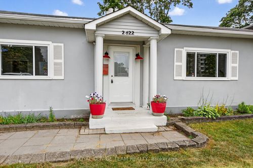 {{alt}} | Card Image