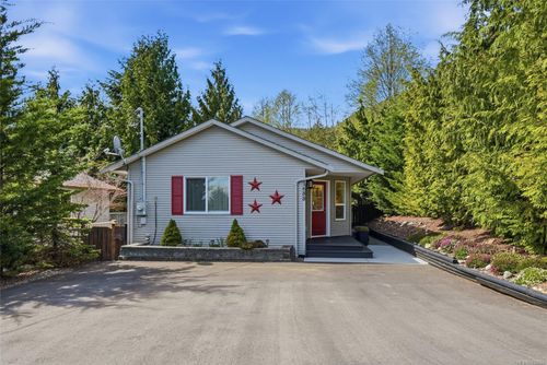 1688 Lailah'S Loop, Qualicum Beach, BC, V9K2S3 | Card Image