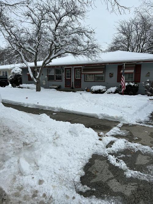 515-513 Bender Road, West Bend, WI, 53090 | Card Image