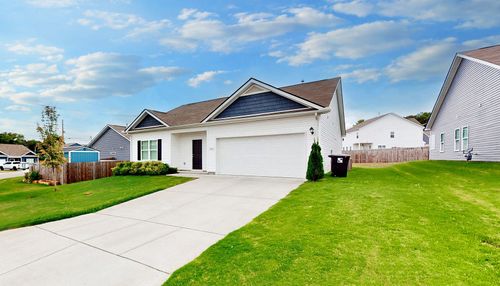 2216 Zeva Cir, Columbia, TN, 38401-3387 | Card Image