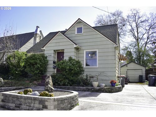 1114 Reddy Ave, Medford, OR, 97504-7443 | Card Image