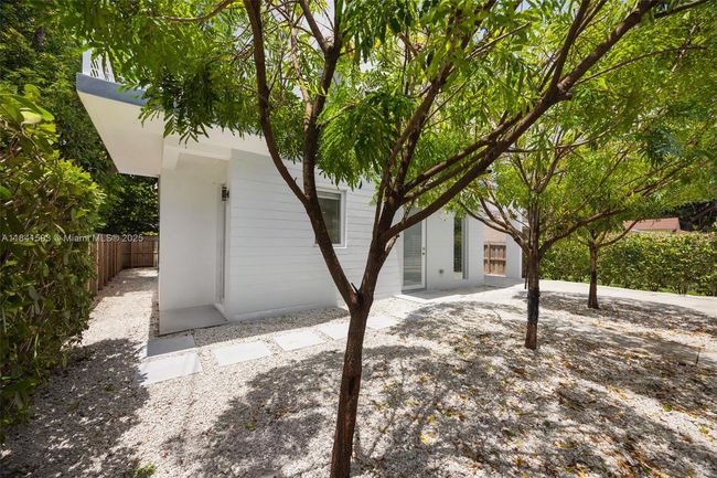 3823 Thomas Ave, House other with 5 bedrooms, 4 bathrooms and null parking in Miami FL | Image 22