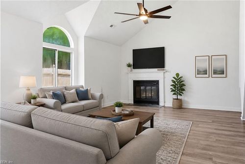 2044 Chicory St, Virginia Beach, VA, 23453-5920 | Card Image