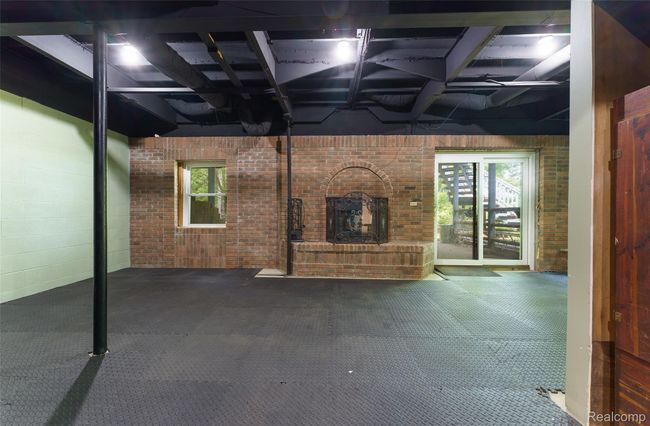 WALKOUT BASEMENT | Image 31