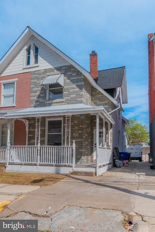 1131 Church St, READING, PA, 19601-1817 | Card Image