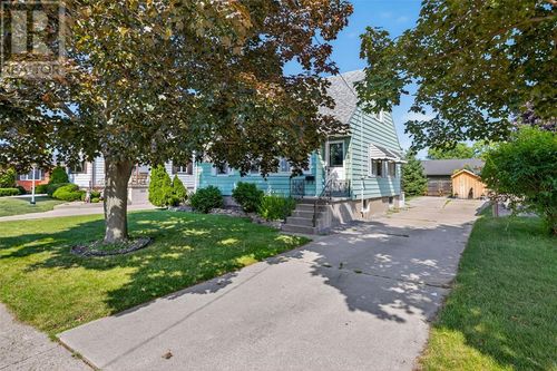 746 Oxford St, Sarnia, ON, N7T6Z9 | Card Image