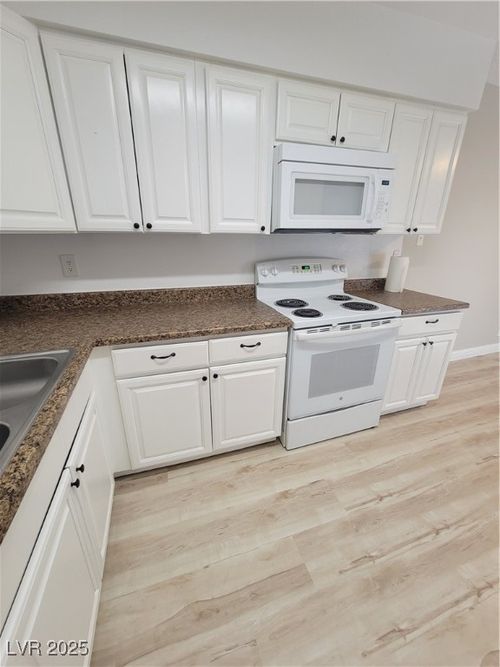 unit-2137-3151 Soaring Gulls Dr, Las Vegas, NV, 89128-7042 | Card Image