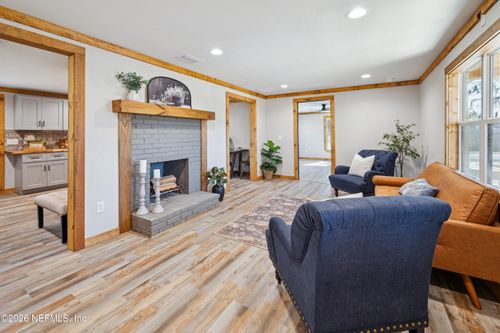 4193 Se 8th Ave, Melrose, FL, 32666-5246 | Card Image