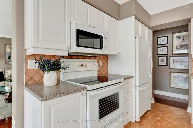 206 - 1770 Main St W, Condo with 2 bedrooms, 2 bathrooms and null parking in Hamilton ON | Image 15