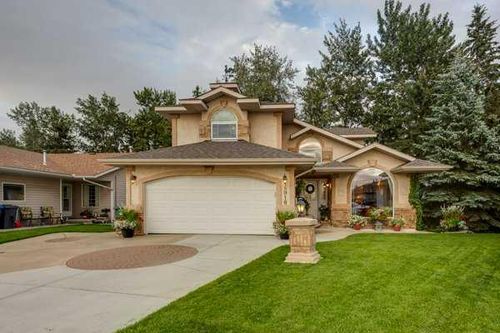 4918 53 Avenue Close, Innisfail, AB, T4G1W1 | Card Image