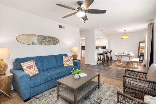 825 Buttercup Rd, Carlsbad, CA, 92011-3804 | Card Image
