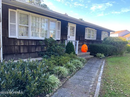 2023 Lanes Mill Rd, Brick, NJ, 08724-1405 | Card Image