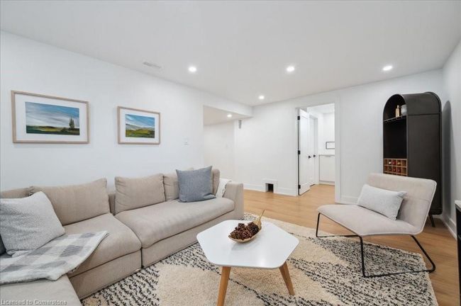 272 E 35 Th St, House other with 4 bedrooms, 2 bathrooms and 3 parking in Hamilton ON | Image 24
