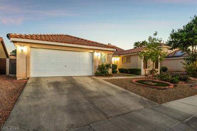 1827 Night Shadow Avenue, House other with 4 bedrooms, 2 bathrooms and null parking in North Las Vegas NV | Image 3