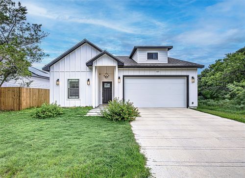 627 Aspen Ln, Cottonwood Shores, TX, 78657-9489 | Card Image