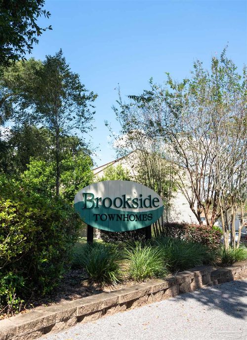 927 Brookside Pl, Pensacola, FL, 32503-2869 | Card Image