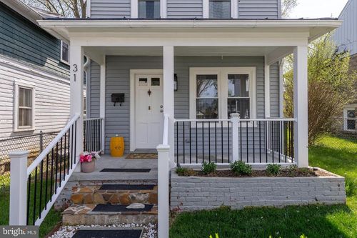 31 W Southwerk St, WINCHESTER, VA, 22601-4557 | Card Image