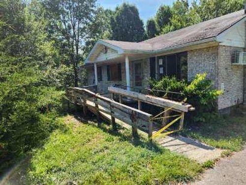 76 Highway 52 E, Beattyville, KY, 41311-8202 | Card Image