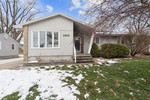 2816 Giles St, West Des Moines, IA, 50265-4114 | Card Image