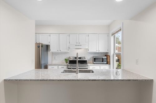 128 Lake Chateau Dr, Hermitage, TN, 37076-3006 | Card Image